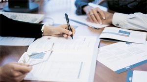 Контроль або переділ: що нового готує влада для заробітчан