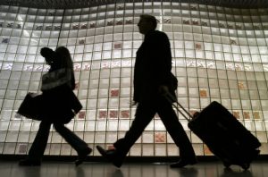 Трудова міграція: За кордоном краще?