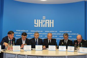 Прес-реліз: Держава віддає українських трудових мігрантів на поталу шахраям