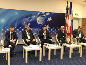 За українських трудових мігрантів іде конкуренція між країнами ЄС та Росією