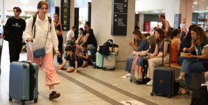 Житло, гроші, амністія для втікачів: експерти про умови повернення українських біженців