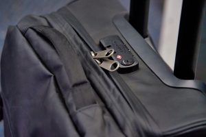 Чи правильним було рішення дозволити виїзд молоді 18–22 років?