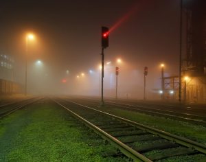 Молодь виїжджає, жінки опановують «чоловічі» професії: нові тенденції міграції та ринку праці