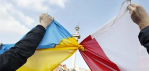 Давали час до 31 серпня: хто з українців у Польщі ризикує втратити захист