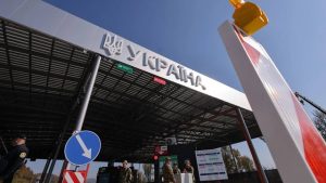 Потоки на в’їзд та виїзд з України залишаються збалансованими попри обстріли – дані Держприкордонслужби