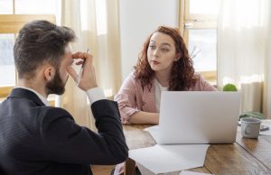 Майже 7 мільйонів українців не працюють: які програми для них готують